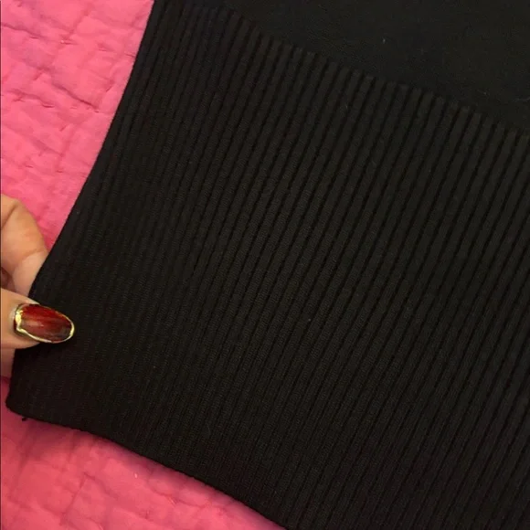 CHANEL Sleeveless Black and white knit Top, M - Picture 6 of 9